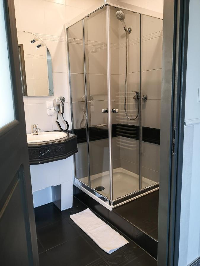 Hotel Tara Kielce Kültér fotó