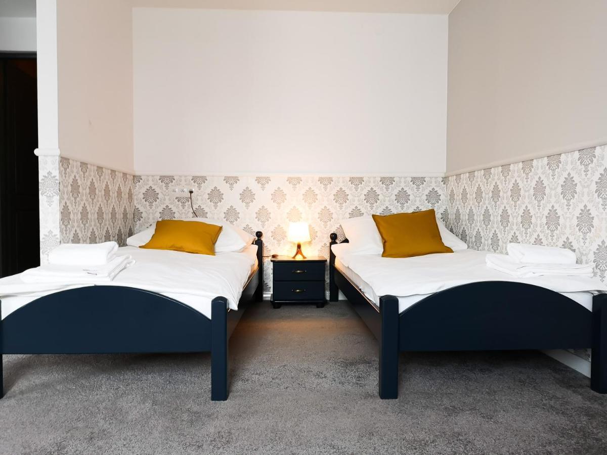 Hotel Tara Kielce Kültér fotó